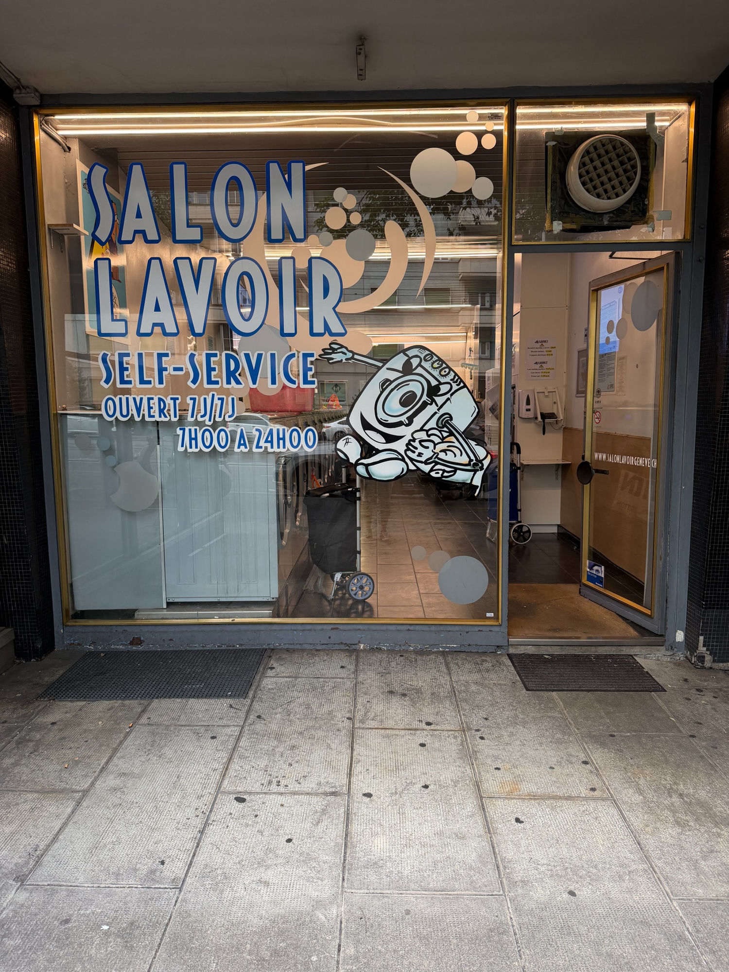 Façade Salon Lavoir Lavnet Genève